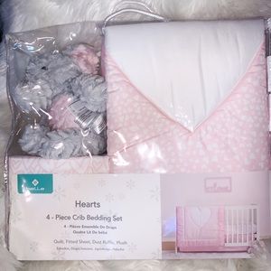 Peanutshell Hearts Baby Bedding Set